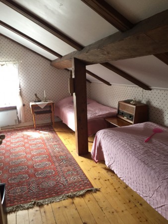 Två enkelsängr på tredje våningen